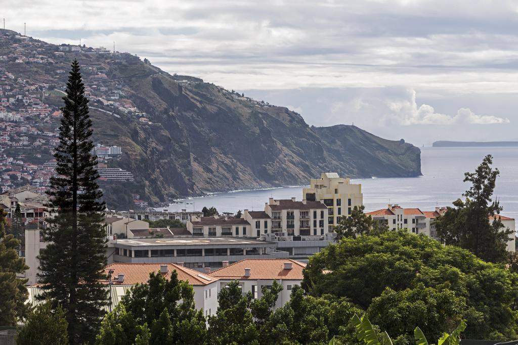 Barreiros I By An Island Apart Funchal  Exterior photo